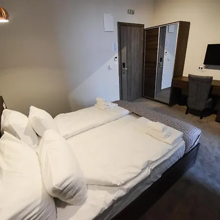 Cara 28 Szálloda 4*
