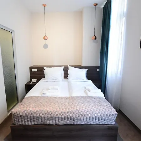 Cara 28 Hotel