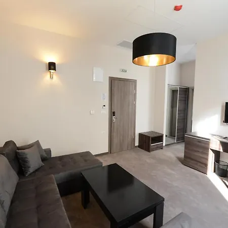 Cara 28 Hotel 4*
