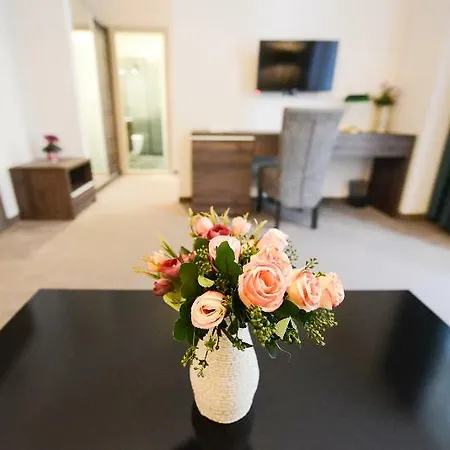 Hotel Cara 28